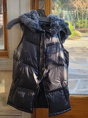 Elizabeth & James Black Puffer Vest Rabbit Fur Hood Quilted Down S